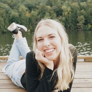 Meet your Posher, Emily